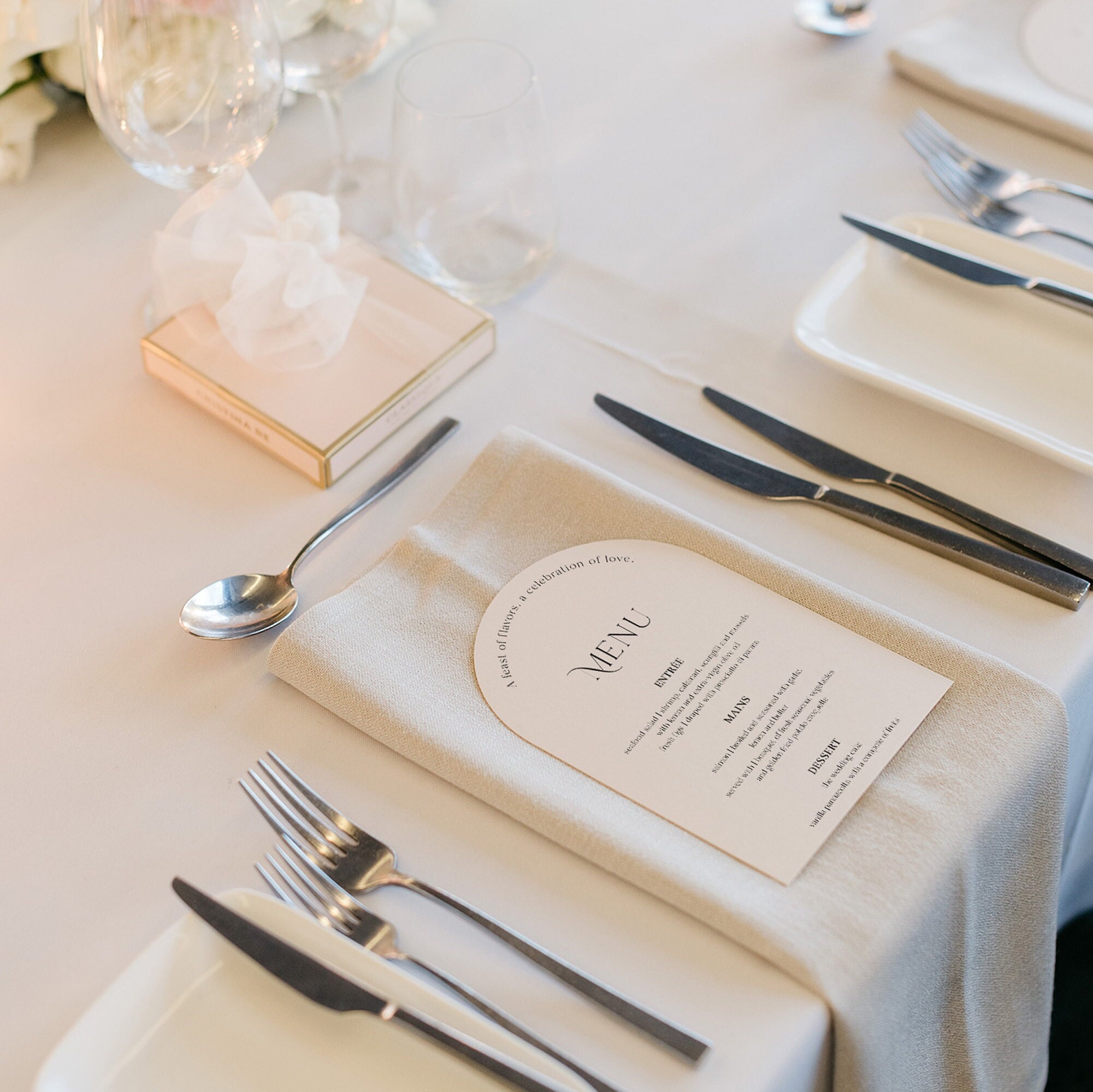 Arch Wedding Menu Template, Minimalist Modern Drink Menu (Canva, Instant Download) — print size and layout preview